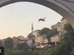 DRAMA U MOSTARU: Nakon skoka sa Starog mosta muškarac nestao pod vodom