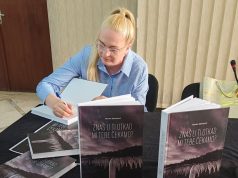 Promovisana knjiga “Znaš li ti otkad mi tebe čekamo”: Potresna priča o porodici, gubitku i snazi preživjelih