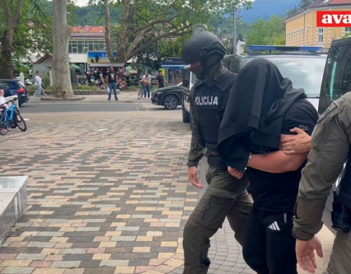 UHAPŠENI POLICAJCI PREDATI TUŽILAŠTVU USK: Jaknama skrivali lica pred kamerama