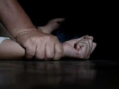 BRUTALNO NASILJE NA ULICI: Pretukli tinejdžera, pa napali mladića koji mu je pritekao u pomoć