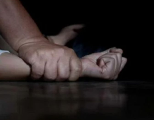 BRUTALNO NASILJE NA ULICI: Pretukli tinejdžera, pa napali mladića koji mu je pritekao u pomoć