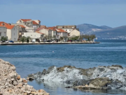 KUPAČI OSTALI U NEVJERICI: Pogledajte šta je izronilo iz mora na hrvatskoj plaži