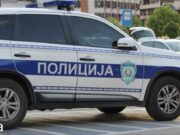 Užas u porodici: Prvo davila majku, pa je brutalno šutirala