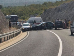 Teška saobraćajna nesreća na putu Stolac – Neum: Sudarilo se više vozila, ima povrijeđenih