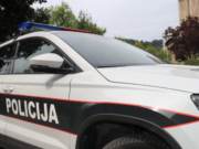 Užasni detalji nasilja u BiH: Djevojka pobjegla iz auta i spas potražila u kafiću