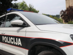 Užasni detalji nasilja u BiH: Djevojka pobjegla iz auta i spas potražila u kafiću