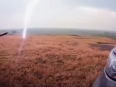 GROM UDARIO NEKOLIKO METARA OD POLICAJCA: Snimak trenutka ledi krv u žilama