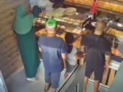 VIDEO / Nadzorne kamere snimile krađu: Žena iz pekare odnijela tri kutije za sadaku
