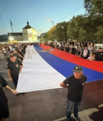 Skandal u Banjoj Luci: Veliki broj ljudi odao počast presuđenom ratnom zločincu Ratku Mladiću