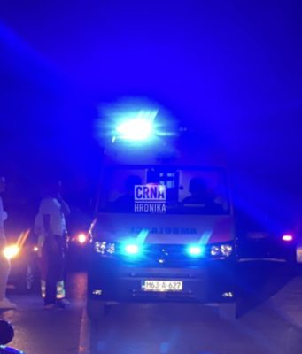 Stravična nesreća kod Cazina: Automobil naletio na troje maloljetne djece