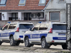 Horor pred troje djece: Brutalno pretukao ženu, potom uzeo brener i plinsku bocu