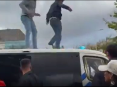Haos u Hagu! Nakon presude Tačiju izbili neredi, na meti policijska vozila