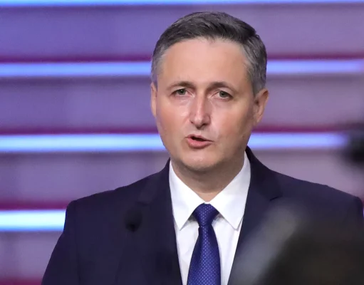Nezvanični rezultati: Bećirović prešao u vodstvo, čekamo podatke CIK-a