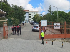 HOROR U ŠKOLI U ISTANBULU: Jedan učenik ubijen, sedmero ranjeno u napadu nožem
