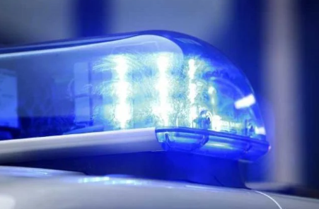 Drama u Živinicama: Mladić skočio sa trećeg sprata nakon što je policija pokucala na vrata