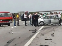 POZNATI PJEVAČ DOŽIVIO STRAVIČNU NESREĆU: Automobil smrskan do neprepoznatljivosti (FOTO)