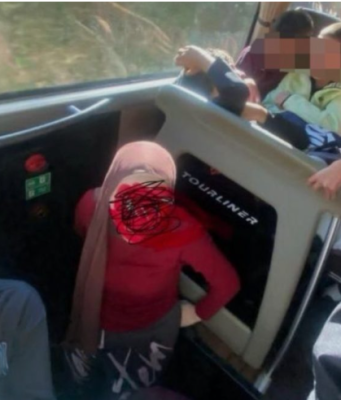 Uznemirujući navodi iz Žepča: Majka tvrdi da je djevojčici u školskom autobusu skinut hidžab