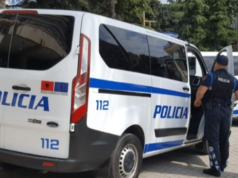 Tragedija u dvorištu: Otac poljoprivrednim vozilom usmrtio trogodišnju kćerku