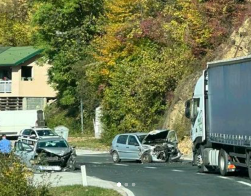Stravičan udes kod Semizovca: Dvije osobe hitno prevezene na KUM