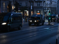 Napeto u Beogradu: Vozila za razbijanje demonstracija raspoređena ispred RIK-a i Skupštine Srbije